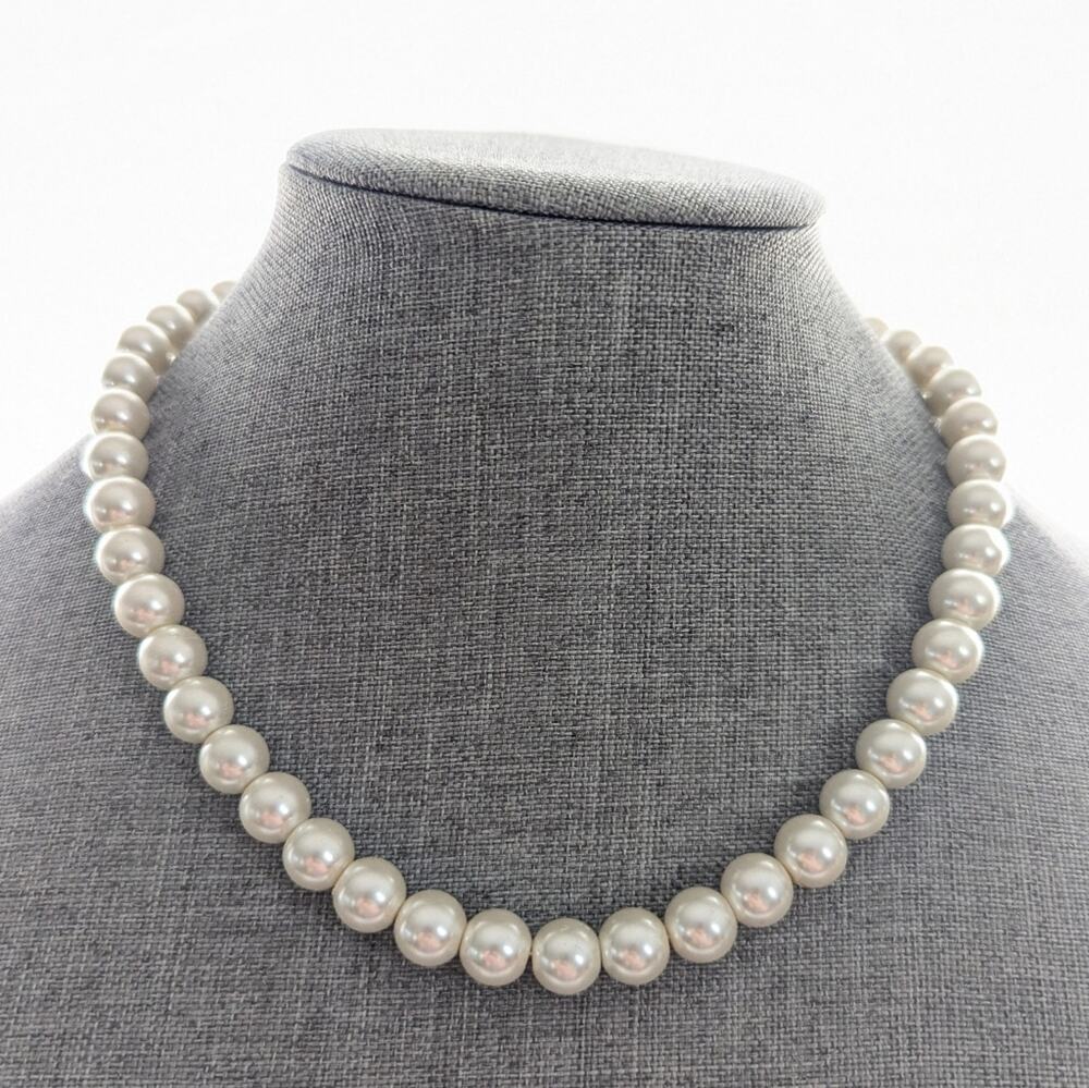 Vintage Inspired Retro 50s Classic Glass Faux Pearl Pin Up Style Necklace 18"